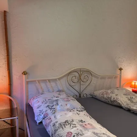 Apartman Near Castle Ruins